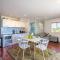 2 Levels of Magnificient Sea Views