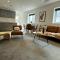 Pass the Keys Flat 3 · Stylish Modern Apt with Patio - Telford