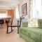 STYLISH, BEACHSIDE apartment, sea views