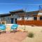 Timber & Tin E 2Bed 2Bath w Pool & Rooftop Deck