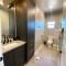Timber & Tin G 2Bed 2Bath w Pool & Rooftop Deck