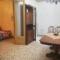 2 bedrooms apartement with enclosed garden at Vita