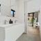 Stylish Downtown Escape with Comforts - Lucemburk