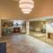 Holiday Inn Express Hotel & Suites Brattleboro, an IHG Hotel - Браттлборо