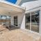 Relax Poolside & Walk or Bike to the Beach From This Amazing Naples Pool Home! - نيبلس