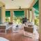 Daria Beachfront community steps 2 pool- Generator