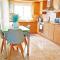 LOVELY AND SUNNY APARTAMENT 300m FROM BEACH!!