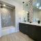 Timber & Tin C 2Bed 2Bath w Pool & Rooftop Deck