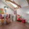Hidden Couples loft Retreat in heights foodie district