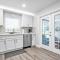 Rachaels Upscale Two Bedrooms Luxury Home