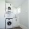 Belle Escapes - Moseley Apartments near the beach with private garden