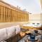 Townhouse wIth Jacuzzi,sea views, swimming pool,garage