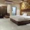 Hotel Apratim Lodging & Boarding - Ambernath