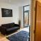 Luxury 1 Bed Apartment, Redhill (London & Gatwick) - Redhill