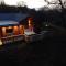 Hot tub lodge with stunning view - Taynuilt