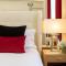 Hotel Camille Paris Tapestry Collection by Hilton - París
