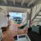 Grand studio mezzanine avec vue mer, parking et climatisation à deux pas de la calanque de la Cron - FR-1-100-319