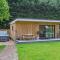 Luxury Silver Birch Lodge: Hot Tub/BBQ/Fire Pit - Toppesfield