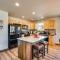 Newly Built Estes Park Townhome, 2 Miles to RMNP!
