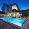 Holiday house ZOROO with private pool