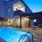Holiday house ZOROO with private pool