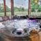 Hot Tub - Home Gym - Fire Pit - Game Room - Private Footpath to Winery - Delaplane