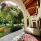 Private villa in the park close to Venice