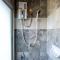 F4 Beach house Kitchen BBQ 3 bedrooms Large yard