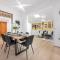 Elegant 5BR Queenslander- Walk to CBD & South Bank