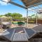 The Deck on Donalda - Sorrento poolside oasis