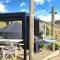 Canopy Retreat, Onetangi
