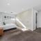 Stylish Home, Family - Walk to Pub,Cafes, 1KM CBD!