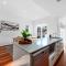Stylish Home, Family - Walk to Pub,Cafes, 1KM CBD!