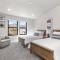 Mayflower Lakeside 301-45 by Moose Management - 希伯城