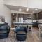 Mayflower Lakeside 301-45 by Moose Management - 希伯城