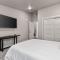 Mayflower Lakeside 301-45 by Moose Management - 希伯城
