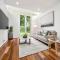 Stylish Home, Family - Walk to Pub,Cafes, 1KM CBD!