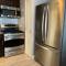 Cozy, 1st floor apartment 2bdrms Plus Semi Private room with Futon Pets with fee Family Friendly Close to Everything - 克利夫兰