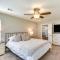 Private Dock and Fire Pit Cedar Creek Reservoir Gem - Gun Barrel City