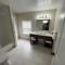 Lighthouse Suites - Hannibal