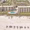 Beach House Condominiums A403 - Beachfront with Pool, WiFi, & Beach Service - Дестин