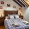 PRECIOSO CHALET JUNTO A POTES CON PISCINA-4 Hab,3 Baños