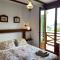 PRECIOSO CHALET JUNTO A POTES CON PISCINA-4 Hab,3 Baños