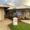 Spacious bright home close to shops and cafes
