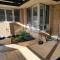 Spacious bright home close to shops and cafes