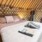 Glamp and Tipple Ltd