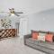 Salt Water Heated Pool Home with a Tiki Bar, a Garage Game Room and 4 Bikes - Naples