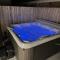 Coastal Courtyard with Hot Tub, Greatstone - Greatstone