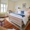 Old Manse Inn