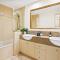 Lavender Lakes - Resort Style Living